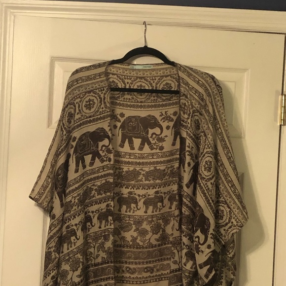 Bohemian lightweight coverup - Picture 4 of 5